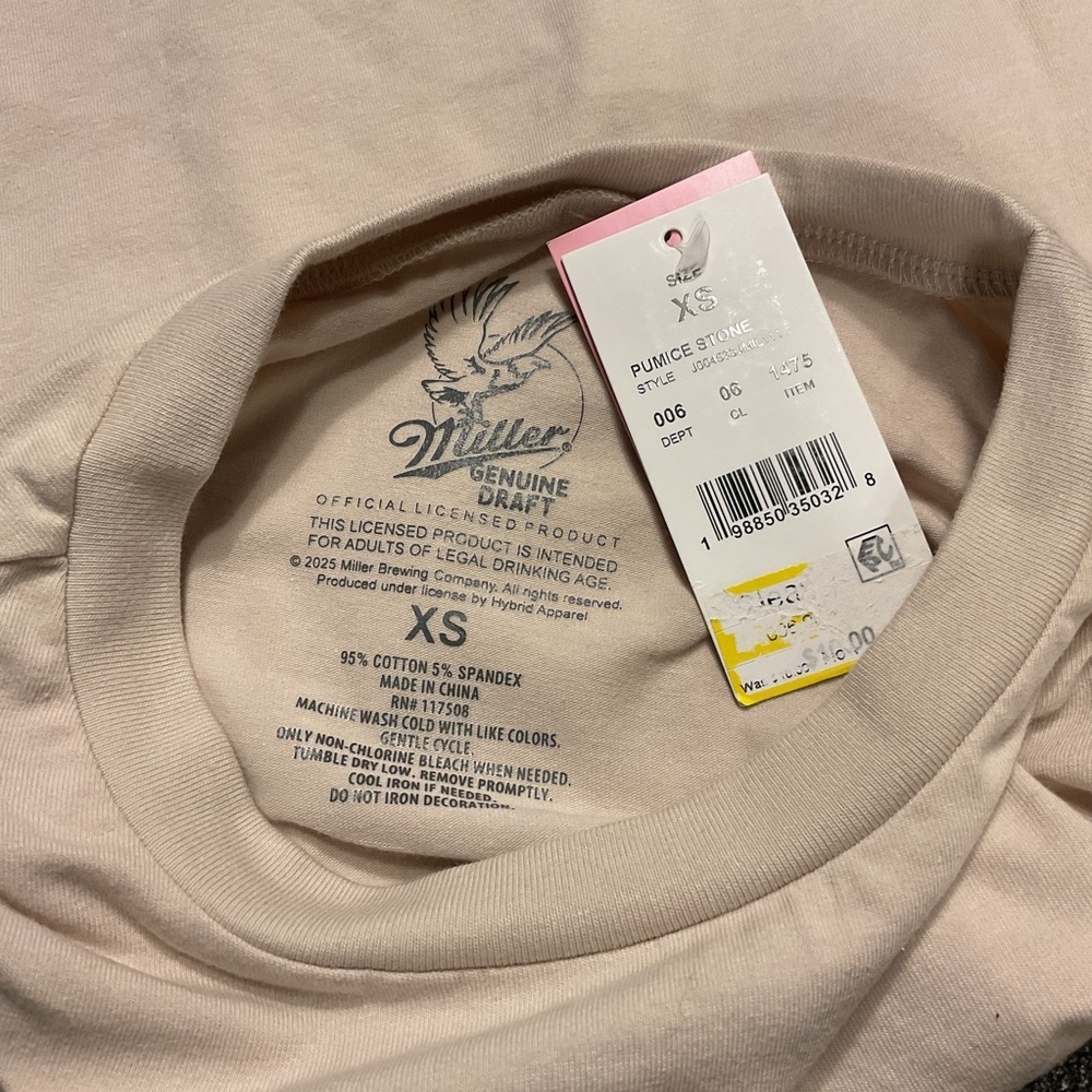NWT Women’s Miller Eagle Short Sleeve Graphic Tee XS - Picture 6 of 6
